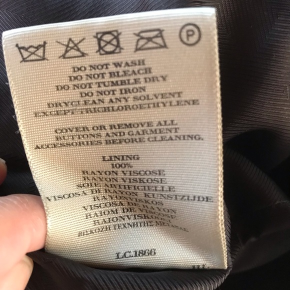 Burberry women’s coat - Picture 7 of 7